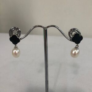 NWT 925 Fresh Water and Black Clover Earrings